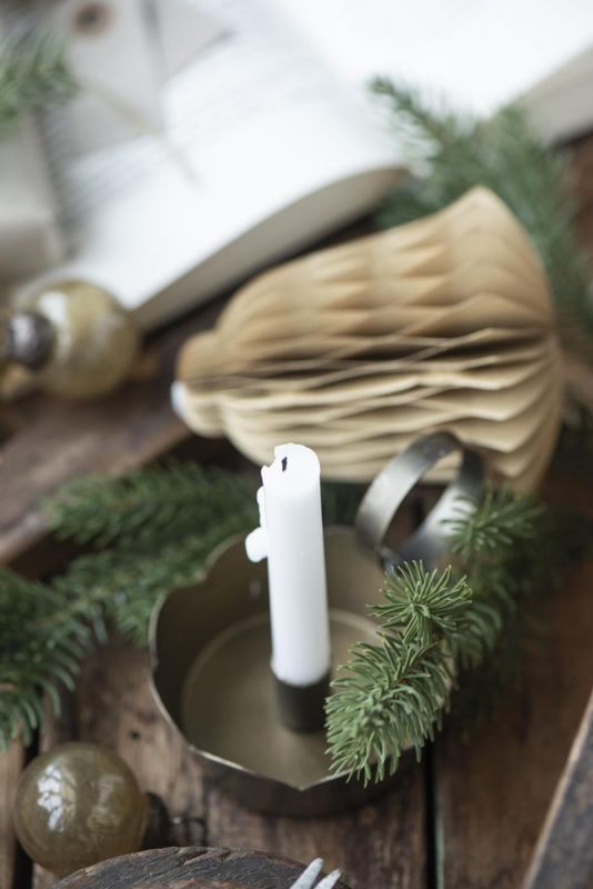 Lysestake til kertelys med bølgekant | IB Larusen